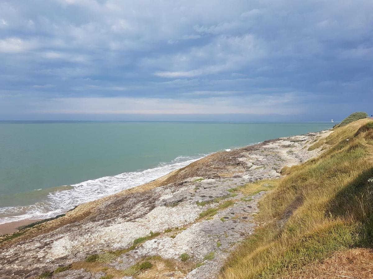 Camping Le Puits De L'Auture Hotell Saint-Palais-sur-Mer Exteriör bild