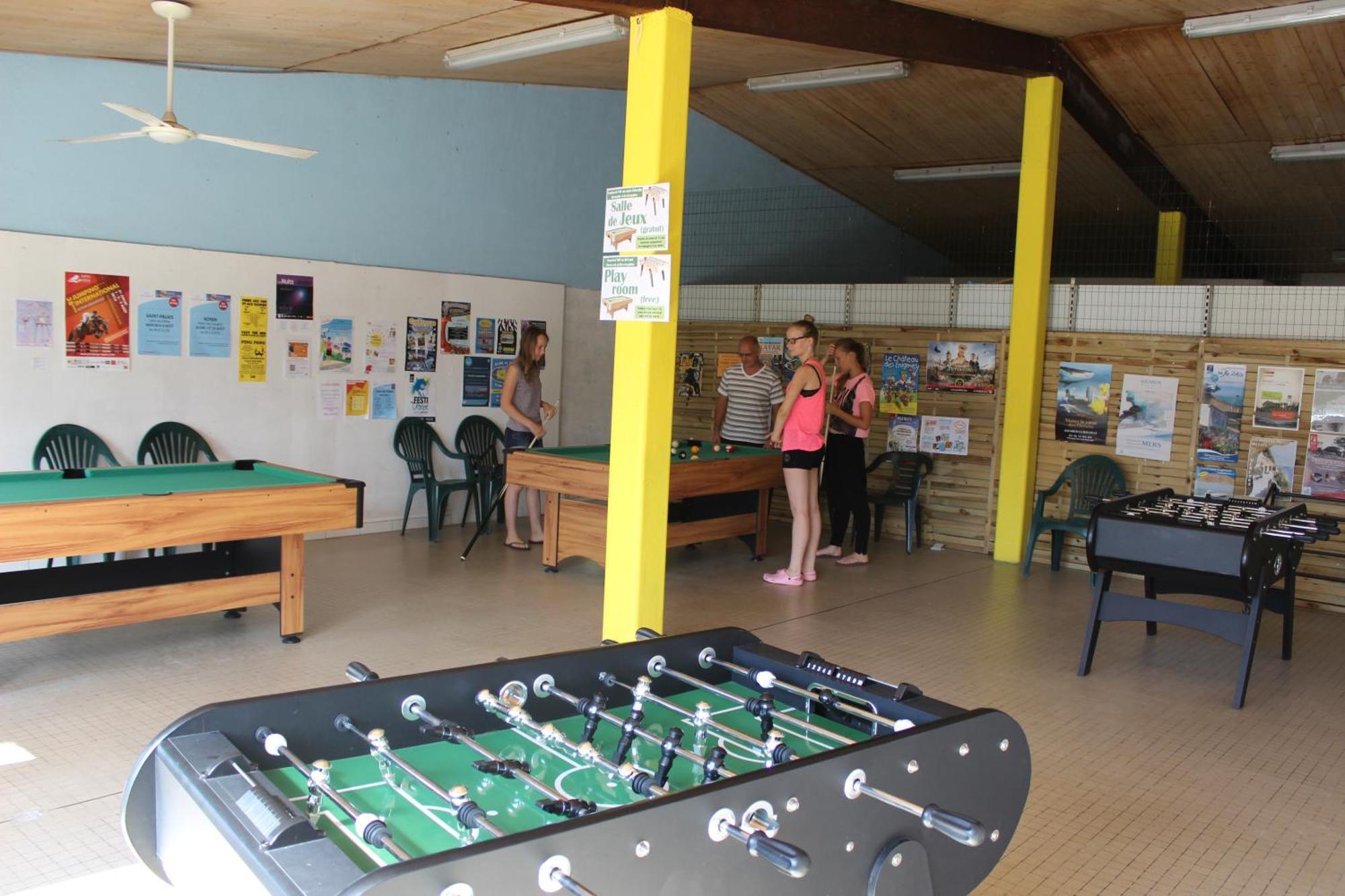 Camping Le Puits De L'Auture Hotell Saint-Palais-sur-Mer Exteriör bild