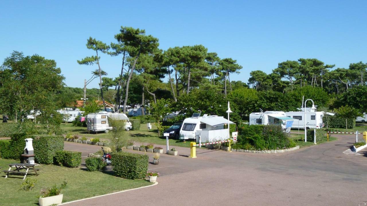 Camping Le Puits De L'Auture Hotell Saint-Palais-sur-Mer Exteriör bild